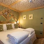 Hotel Bucaneve 4*