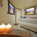 Hotel Bucaneve