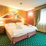 ブカネーヴェ ブレウイル・チェルヴィナイア