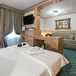 ブカネーヴェ 4* ブレウイル・チェルヴィナイア