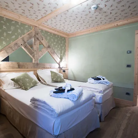 Hotel Bucaneve