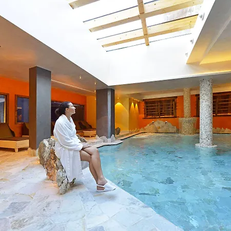 Hotel Bucaneve
