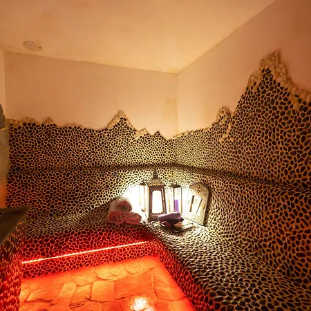 Hotel Bucaneve 4*