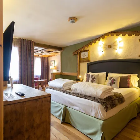 Hotel Bucaneve 4*