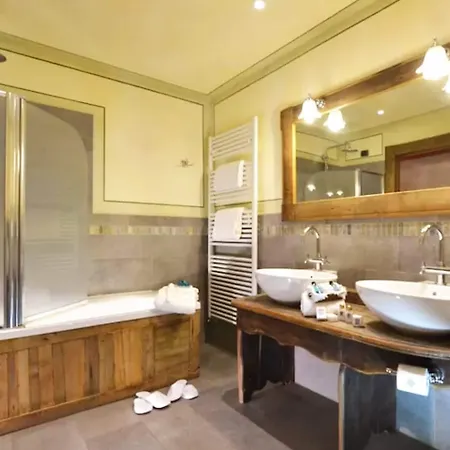 Hotel Bucaneve