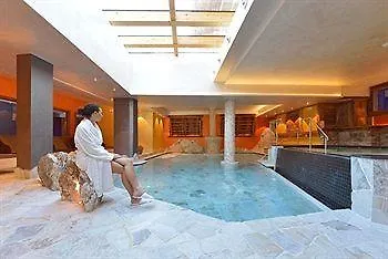 Hotel Bucaneve 4*